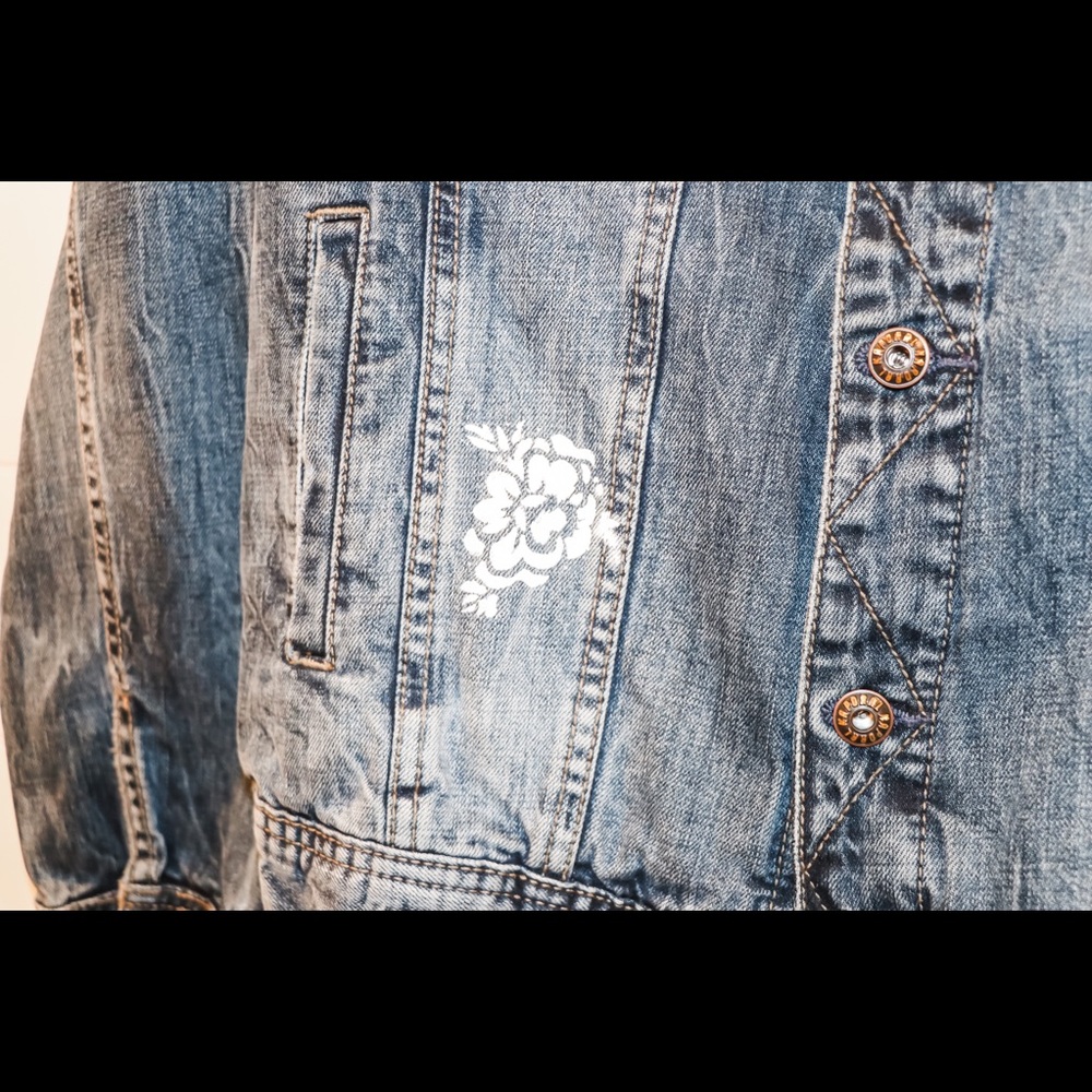 Jean Jacket - Picture 4 of 4
